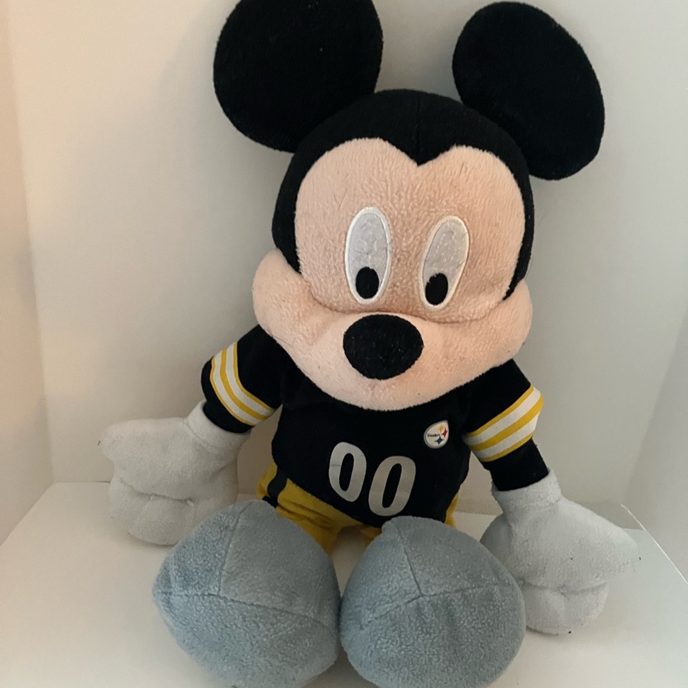 Mickey Mouse Steelers excellent condition
